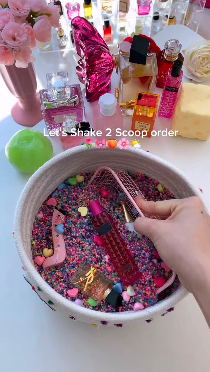 Surprise Scoop Mini Perfume (More than 10 bottles per scoop)