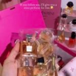 Pink book-shaped mini perfume gift set